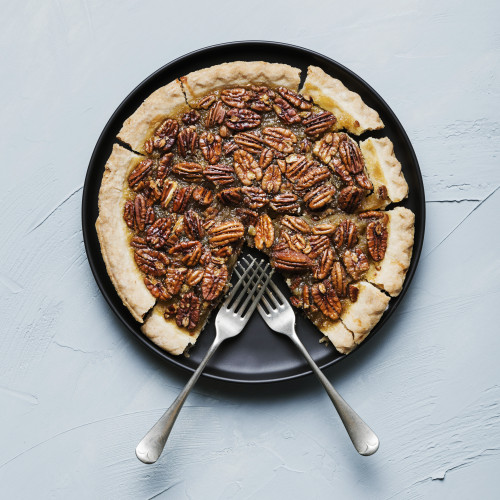 top-view-delicious-homemade-pecan-pie-with-forks
                                        