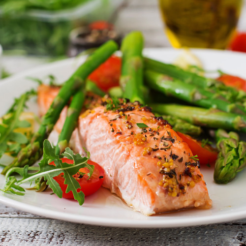 baked-salmon-garnished-with-asparagus-tomatoes-with-herbs-2
                                        