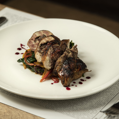 beef-wrap-served-with-roasted-vegetables-spinach-teriyaki-sauce
                                        